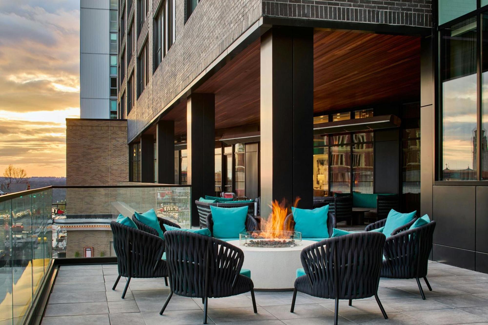 Hotel Celare, Cincinnati Midtown, A Tribute Portfolio Hotel Bagian luar foto